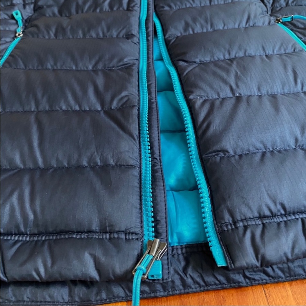 Patagonia Women's Down Sweater Vest XXS Navy NWOT - Picture 7 of 16
